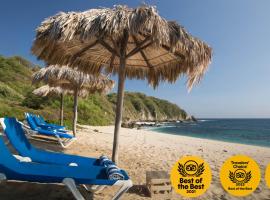 Manta Raya Hotel - right on the beach, hotel a Cuatunalco