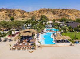 Punta Sal Suites & Bungalows Resort, hotell i Canoas De Punta Sal