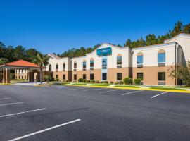 Clarion Pointe Hinesville near Fort Stewart: Hinesville şehrinde bir otel