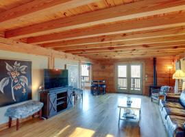 Powderhorn Mountain에 위치한 홀리데이 홈 Powderhorn Mountain Cabin with Hot Tub and Game Room