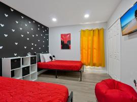 Your Family Fun Villa w Pool, Game room, all you need, close to Disney & more, вила в Дейвънпорт