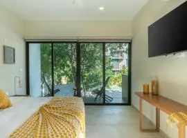 Selvaterra 201 Lux 2BR Large Condo in Aldea Zama