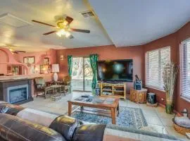 Artfully Decorated Cottonwood Home Pets Welcome!