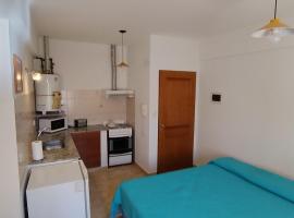 Center Studio pax 3 apartamento, apartment in Trelew