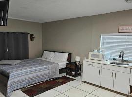 Green Castle Apartment in Tampa Near Airport and Busch Gardens, viešbutis mieste Tampa