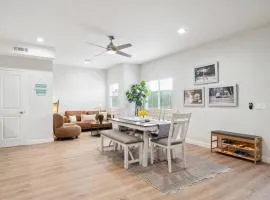 Incredible Value for 12 guests, New 3BR Home by Disneyland, Knott's, Beach