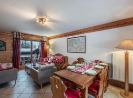 Charmant appartement familial 3ch, piscine, spa, pied des pistes et commerces - Méribel Village - FR-1-566-63、Les Alluesのホテル