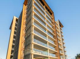 Oaks Redcliffe Mon Komo Suites, serviced apartment in Redcliffe