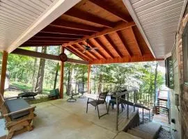Lakefront Home Serene Views & Deck Near Mammoth Cave
