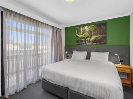 Apollo Bay Motel & Apartments, BW Signature Collection, golf hotel in Apollo Bay