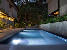 D'Palm Villas, holiday home in Puntarenas