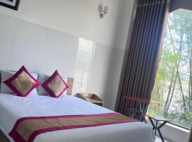 Lak village, hotel in Lien Son