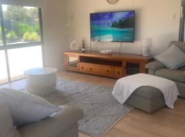 Investigator Beach Breeze Apartments U1, apartment in Kingscote