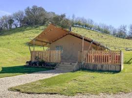 Lime Kiln Lodge - Ukc6262, hotel in Castle Cary