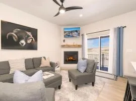 Modern Granby Wonder by Leavetown Vacations