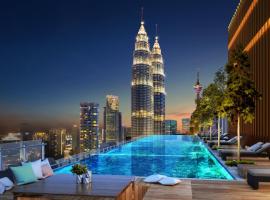 Royce KLCC Kuala Lumpur City Centre by Dormeo Destinations, hotel dengan jakuzi di Kuala Lumpur