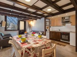 Résidence Grand Roc - Campanules 114 - Happy Rentals, hotel in Chamonix-Mont-Blanc