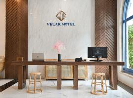 Velar Hotel, hôtel à Côn Son
