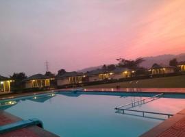 Nature Trails Durshet, Khopoli, hotel que admite mascotas en Khopoli