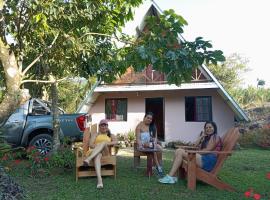 Hostal claire, cabaña o casa de campo en El Quije