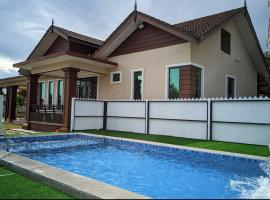 Teratak Ammara Homestay Besut with private pool, smeštaj za odmor u gradu Kampung Raja