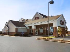 Hampton Inn & Suites Scottsburg, žmonėms su negalia pritaikytas viešbutis mieste Skotsburgas