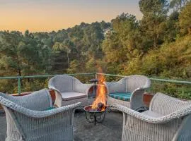 Night Sky Stay kasauli Entire 3BHK 4BHK 6BHK peaceful with massive Garden Walking Path