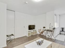 Chic studio Appartment, hotel in Rosny-sous-Bois