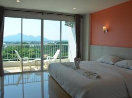 The Base Hua Hin โรงแรมในหัวหิน