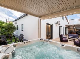 Azores Top House // Luxury and New House – luksusowy hotel w mieście Ponta Delgada