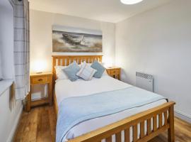 Host & Stay - Camwy Cottage: Brynsiencyn şehrinde bir otel