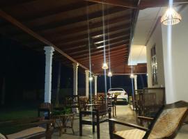 JAYANDRA HOLIDAY BUNGALOW, bungalow em Waga