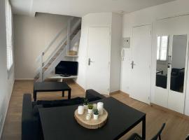 Appartement T1B place saint Anne, hotell i La Riche