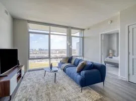 Fairfax 2br w pool elevator nr bus stops WDC-776