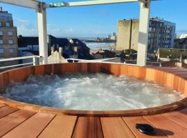 Hôtel Arc en Ciel et SPA - Les Sables d'Olonne โรงแรมในเลส์ซาบล์-โดล็อนน์