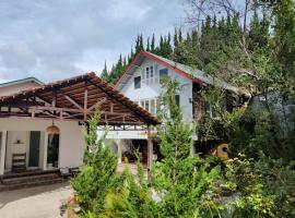 Summer Stay Dalat, hotel v destinaci Xuan An