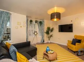 Sandby House, Nottingham, parking sleeps 10