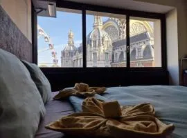 Stunning View + Japan Design Bed @ Central Station