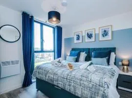 NEW! Stunning 2-bed apartment in Liverpool by 53 Degrees Property - Amazing location, Ideal for Small Groups - Sleeps 4!