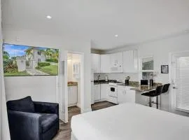 Beach Isles Modern Studio Apartment in Fort Lauderdale
