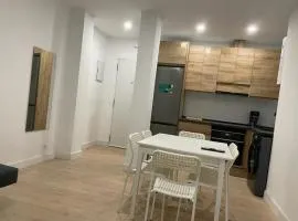 U2 Apartamento cerca de Metro