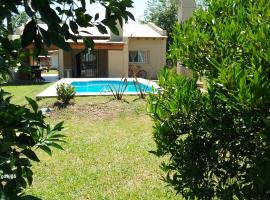 Lugar para Relajarse, hotel in Duggan