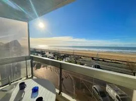 Appartement 2 Chambres - Spacieux, Face Mer, Parking Privé - FR-1-323-333
