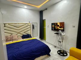 Exotic Single room studio apartment in Ilasan lekki by magnanimous, hotel di Lekki