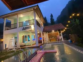 Villa Adendri Riverhills, хотел в Megamendung