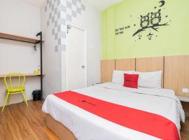RedDoorz @ Darmo Surabaya, hotel a Dinojo