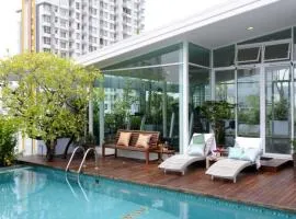 Sabai Sathorn Service Apartment