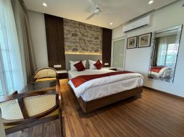 Sky Suites By The Lazy Host, hotel berdekatan Lapangan Terbang Maharana Pratap - UDR, Udaipur