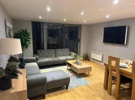 Modern City Centre Apartment In Swindon