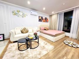 Homestay HaLong studio: Ha Long'da bir daire